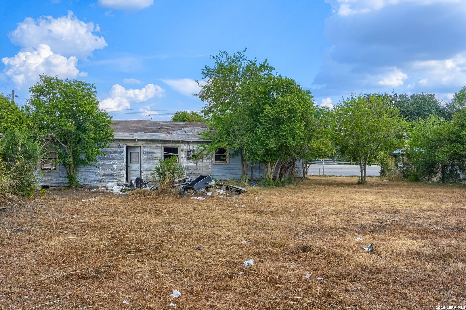 main property photo 10