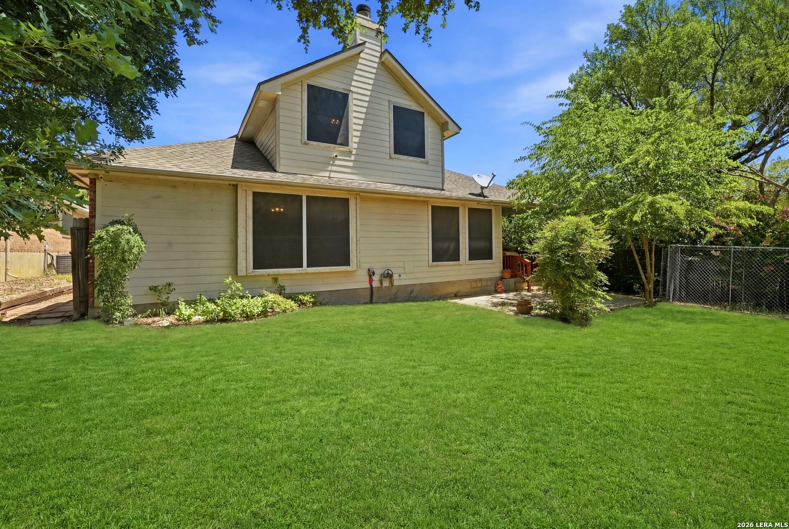 main property photo 32