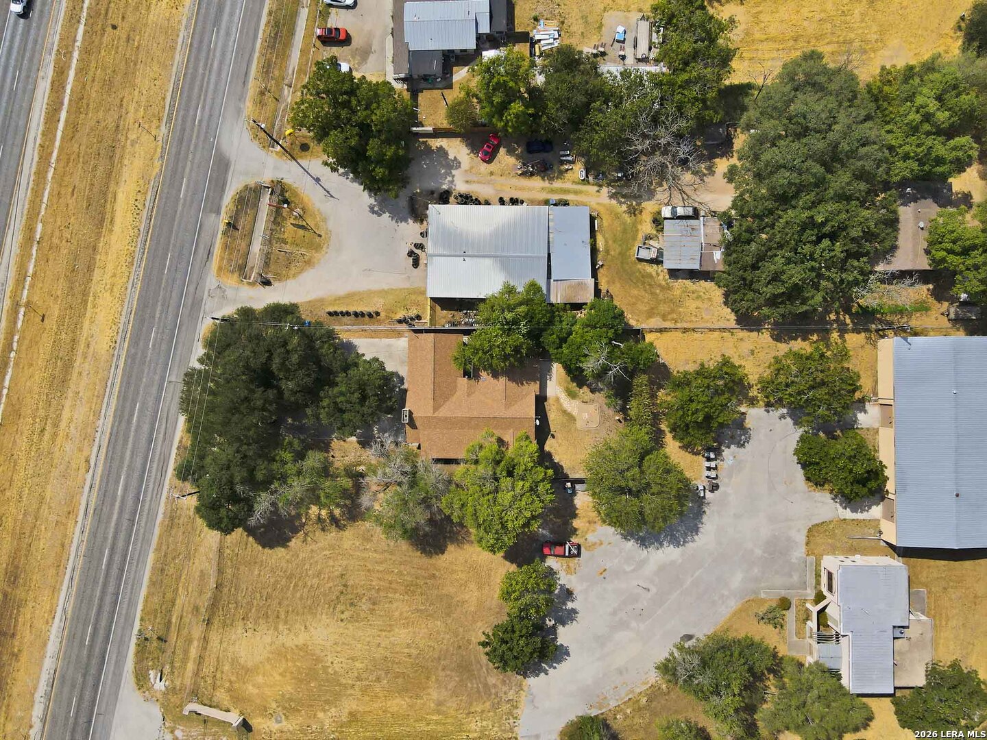 main property photo 50