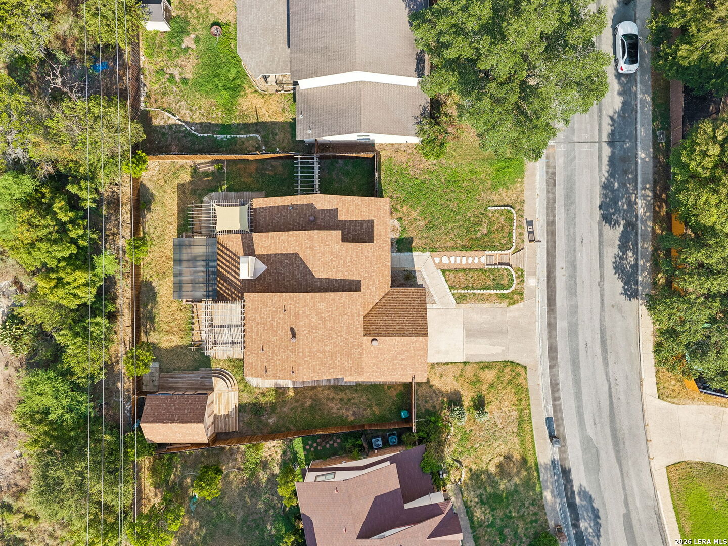 main property photo 36