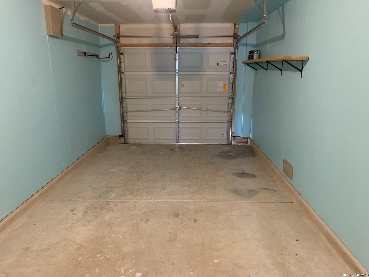 main property photo 17