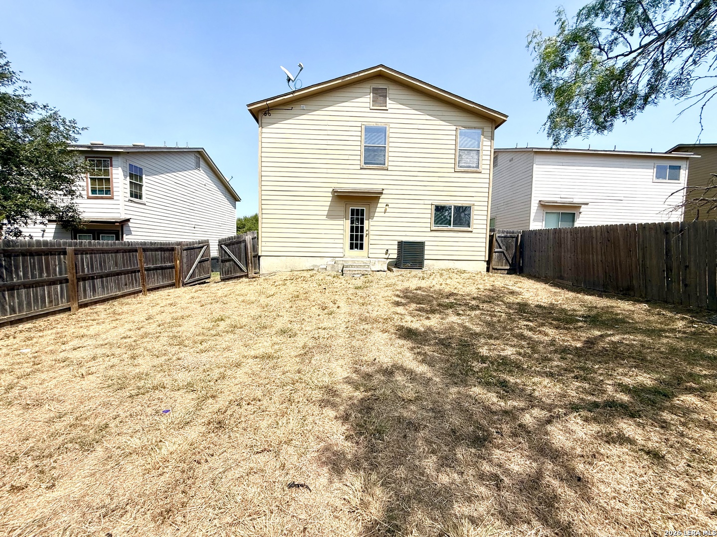 main property photo 19