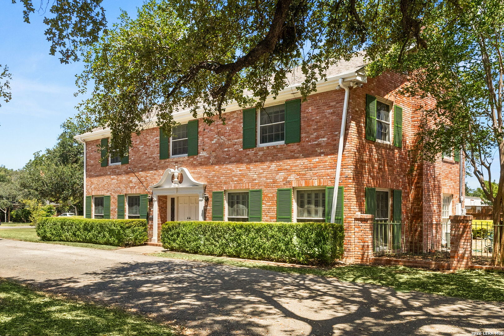 main property photo 2
