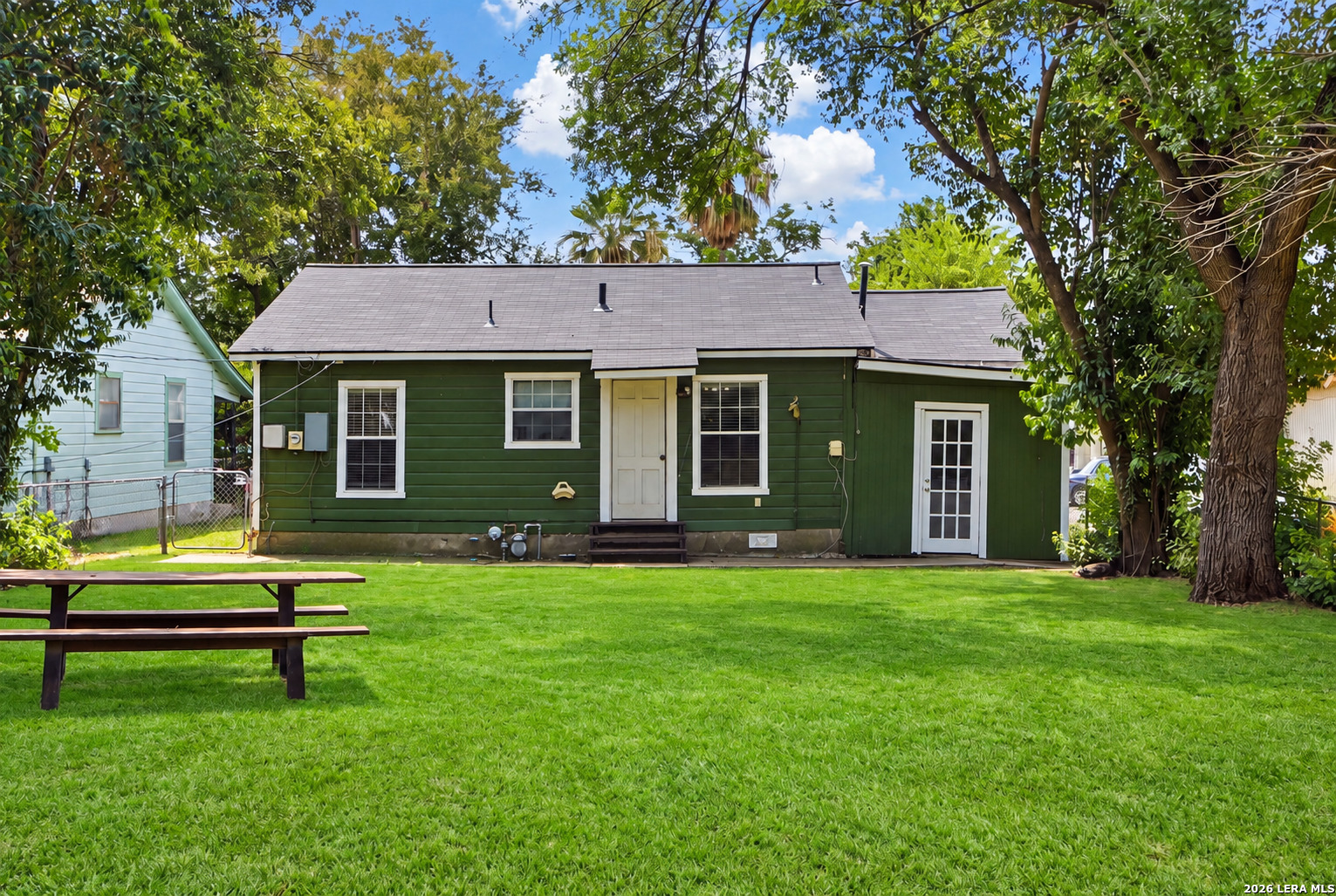 main property photo 18