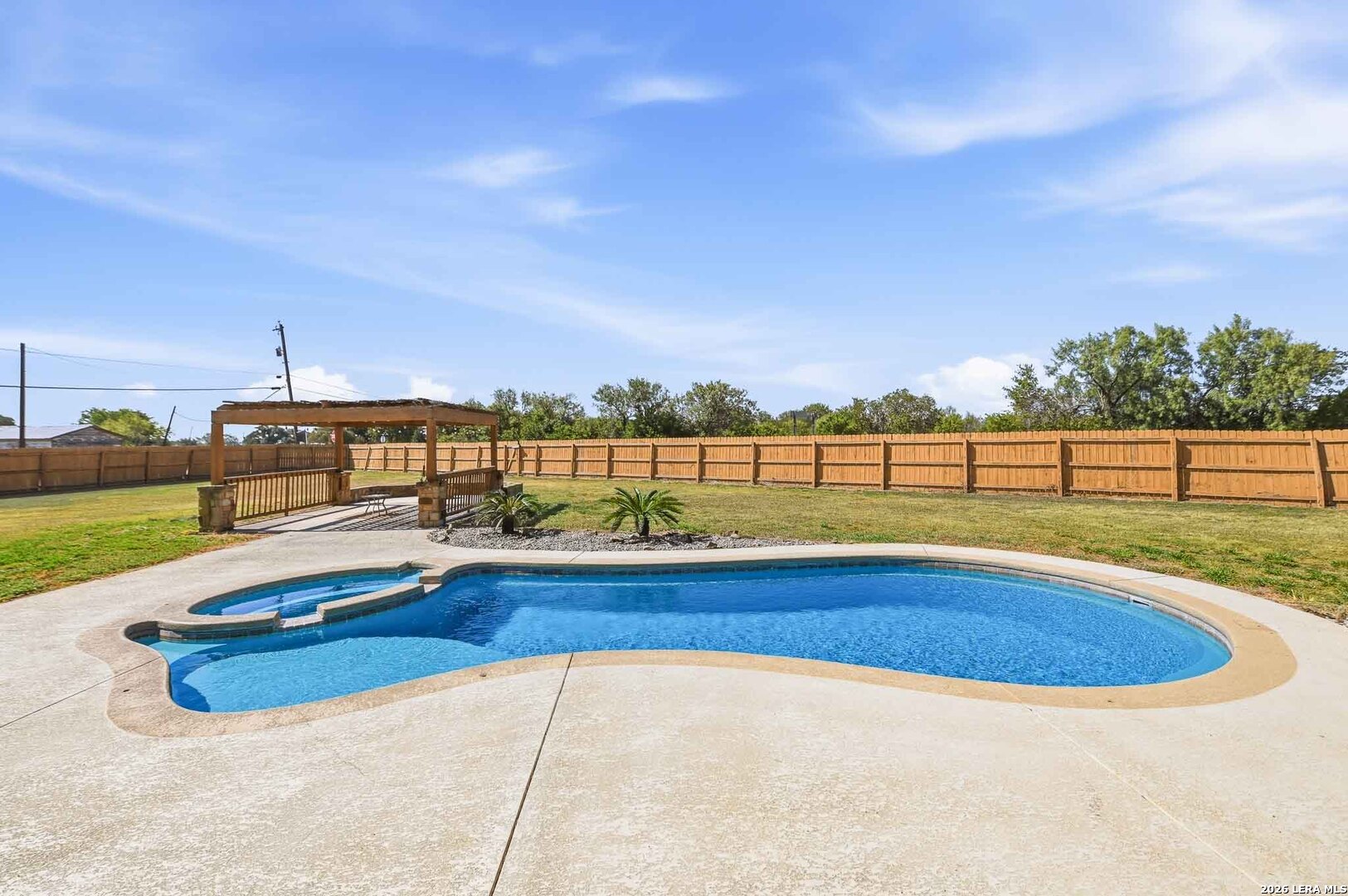 main property photo 39