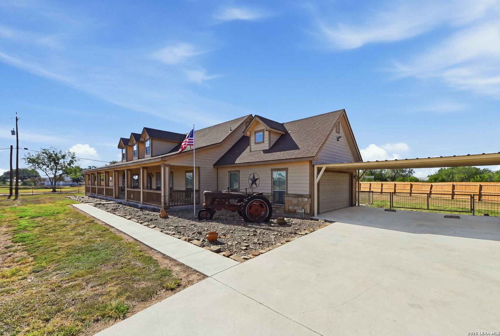 main property photo 7