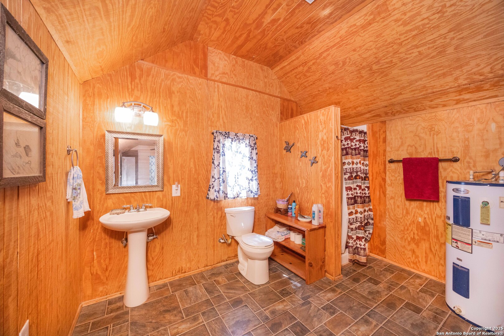 main property photo 20