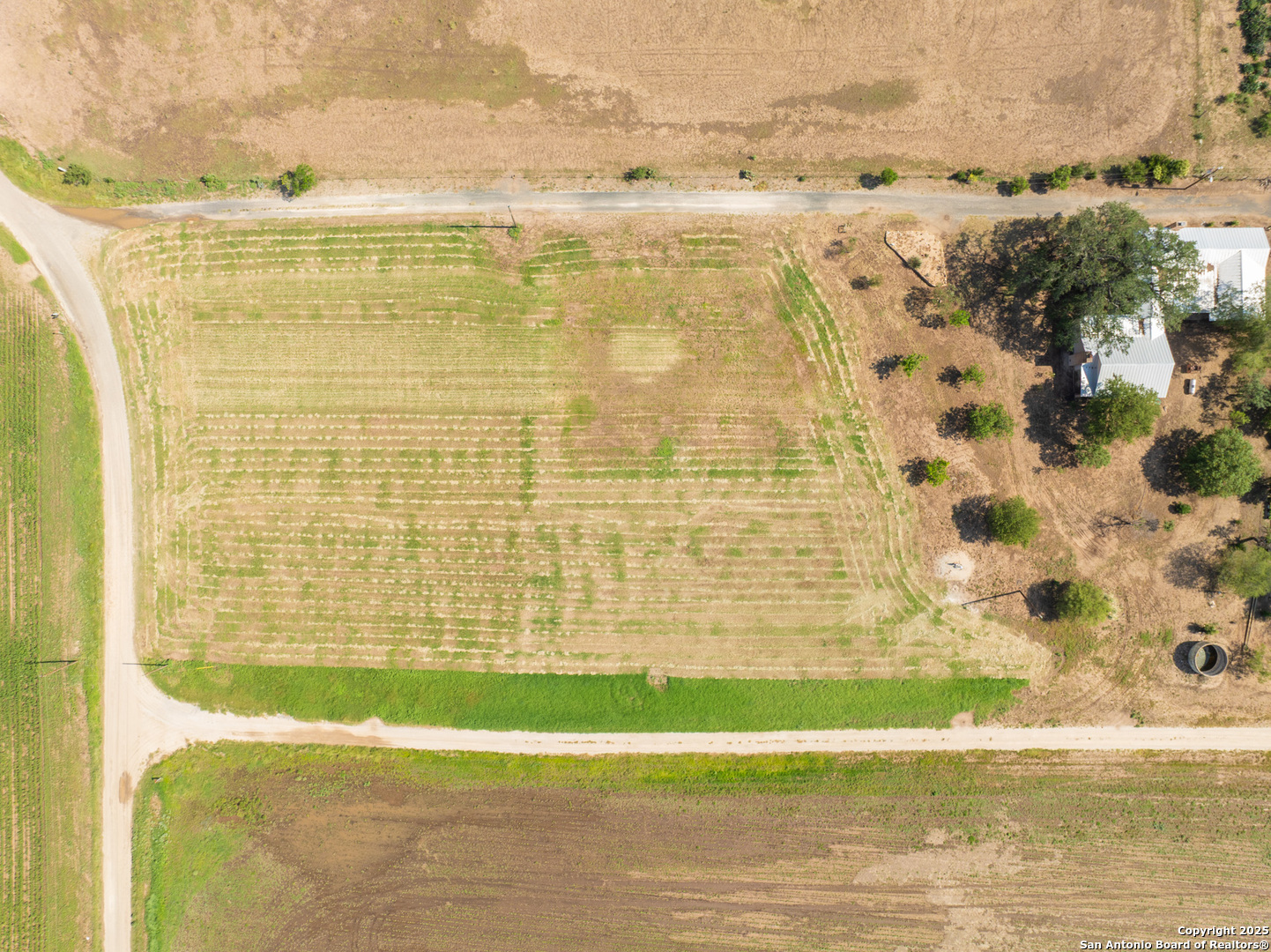 main property photo 33