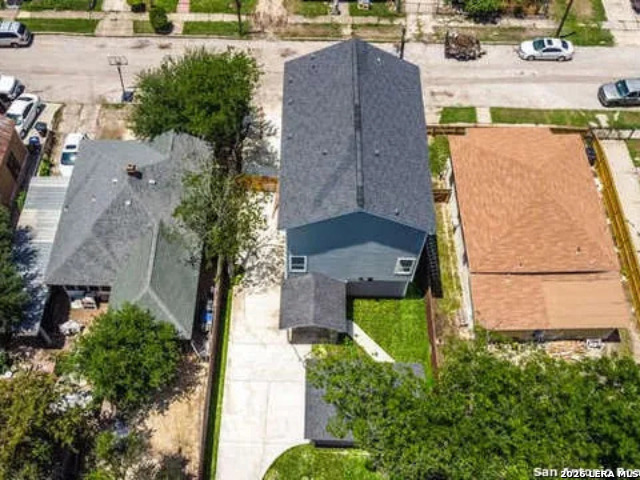 main property photo 23