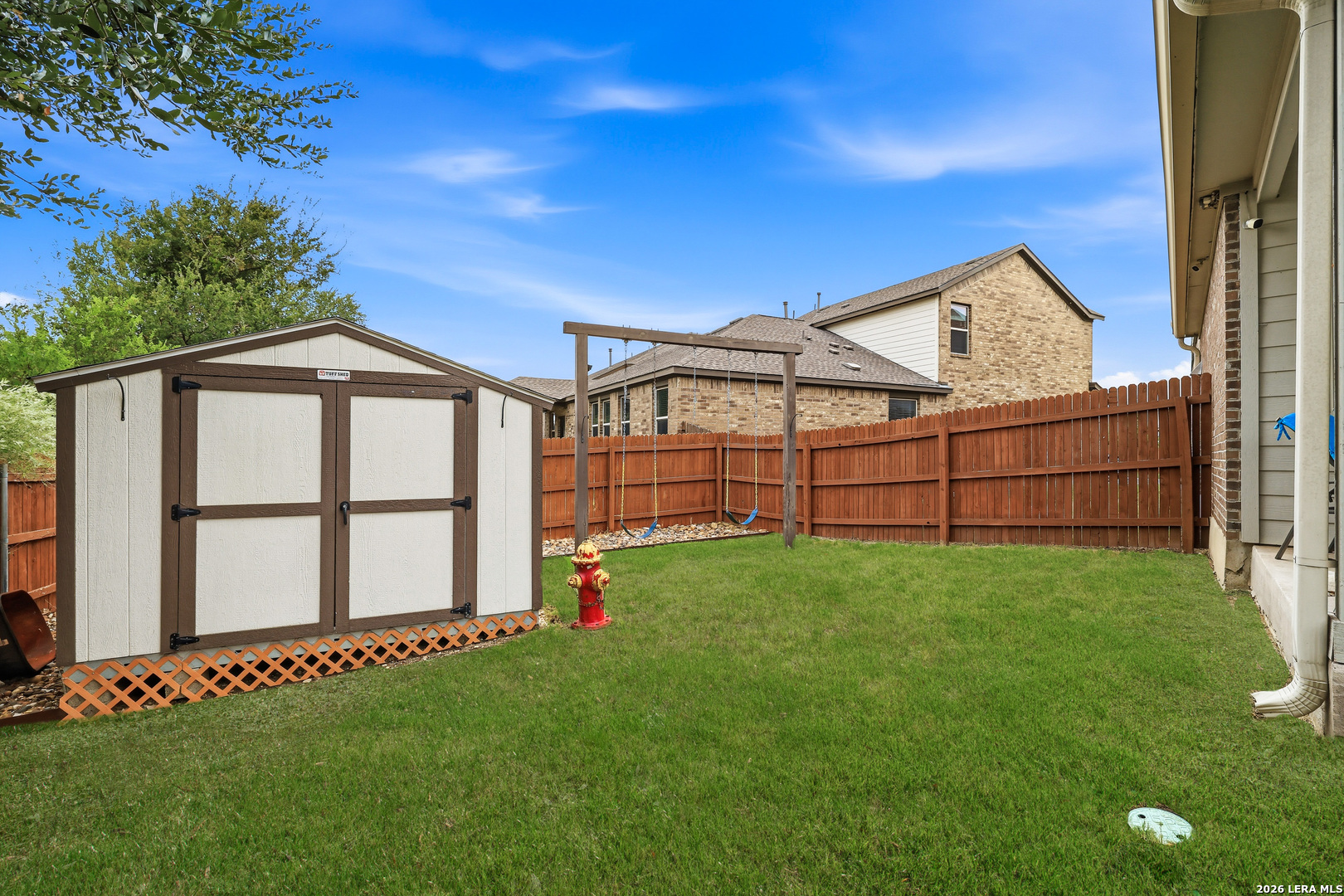 main property photo 30