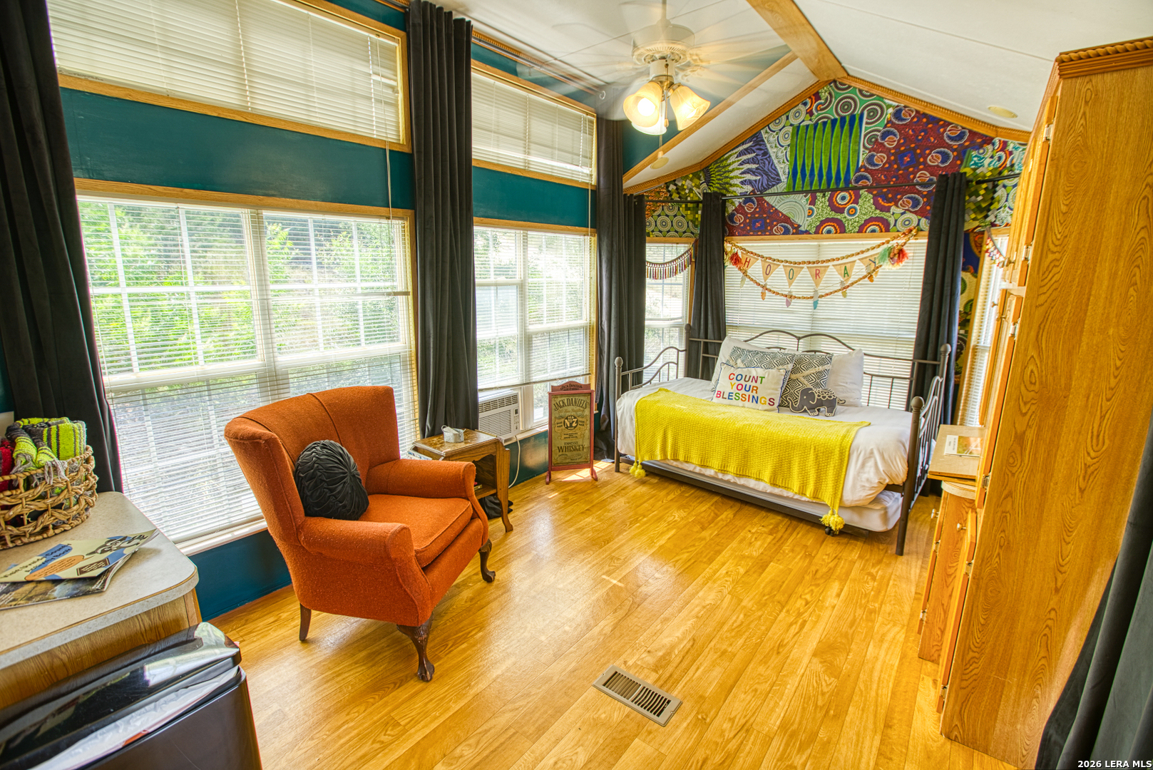 main property photo 26