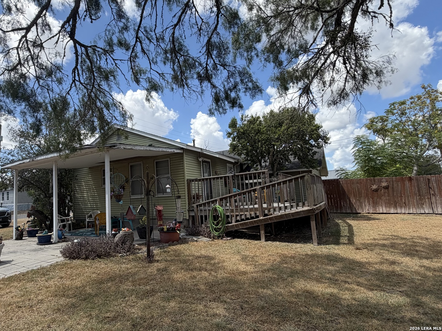 main property photo 9