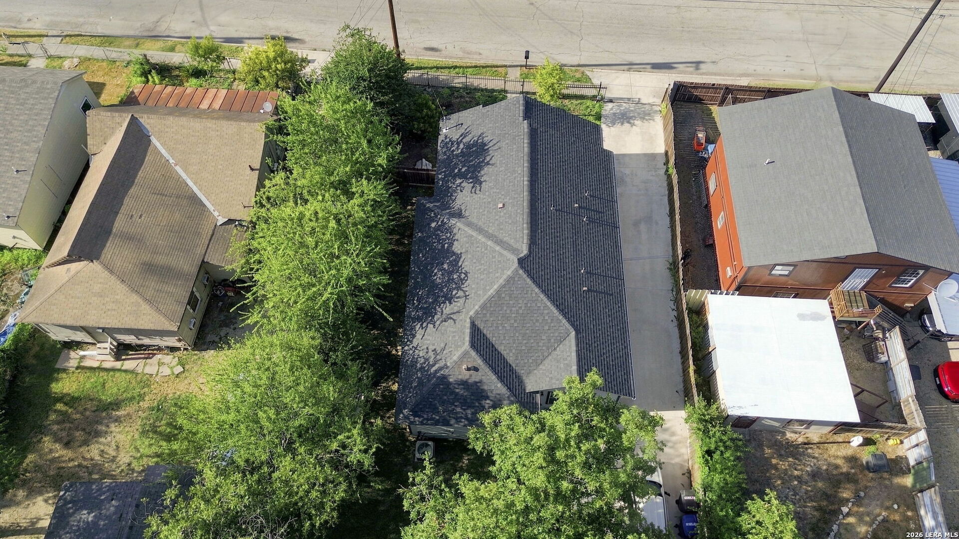 main property photo 23