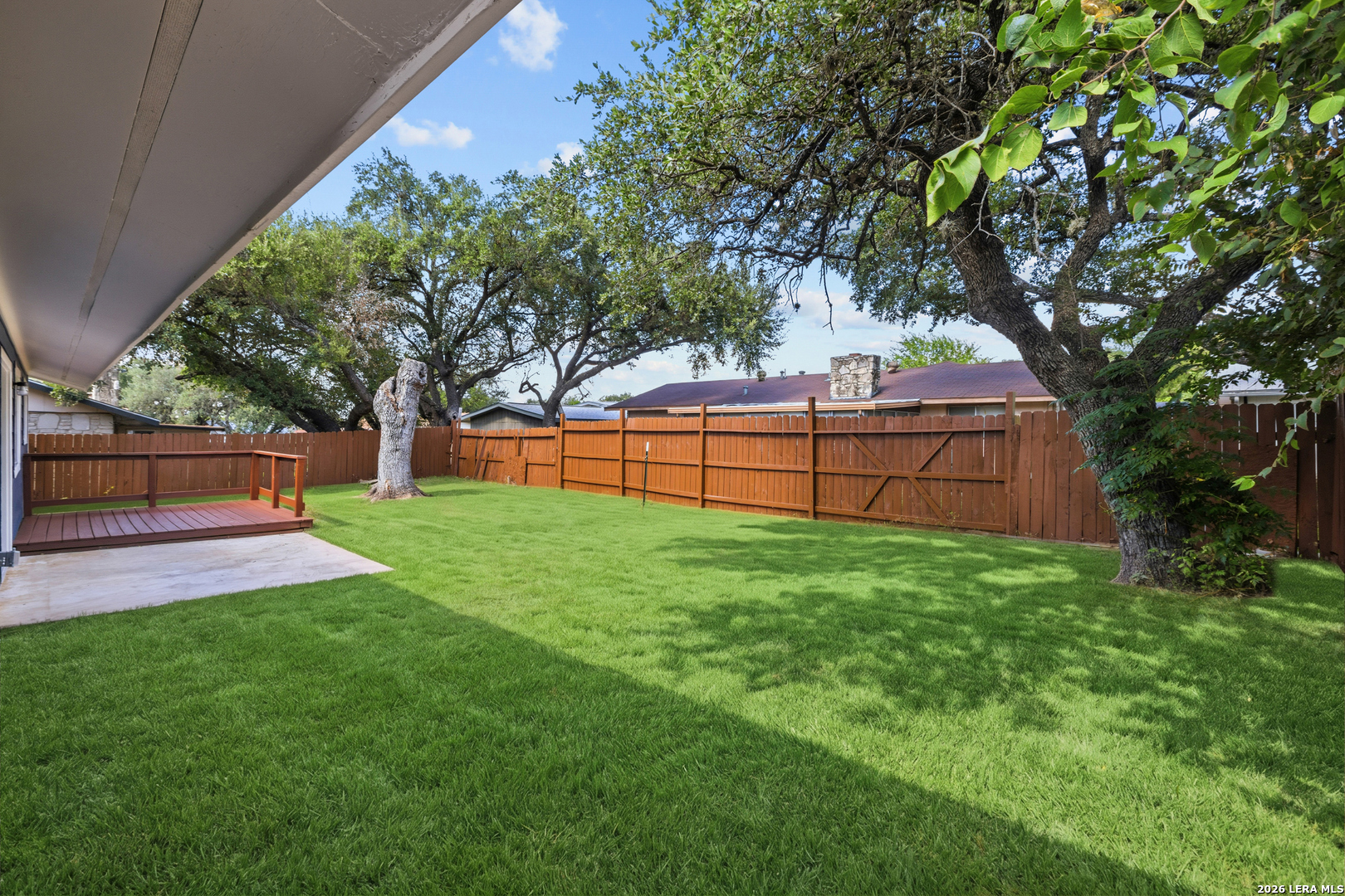 main property photo 27