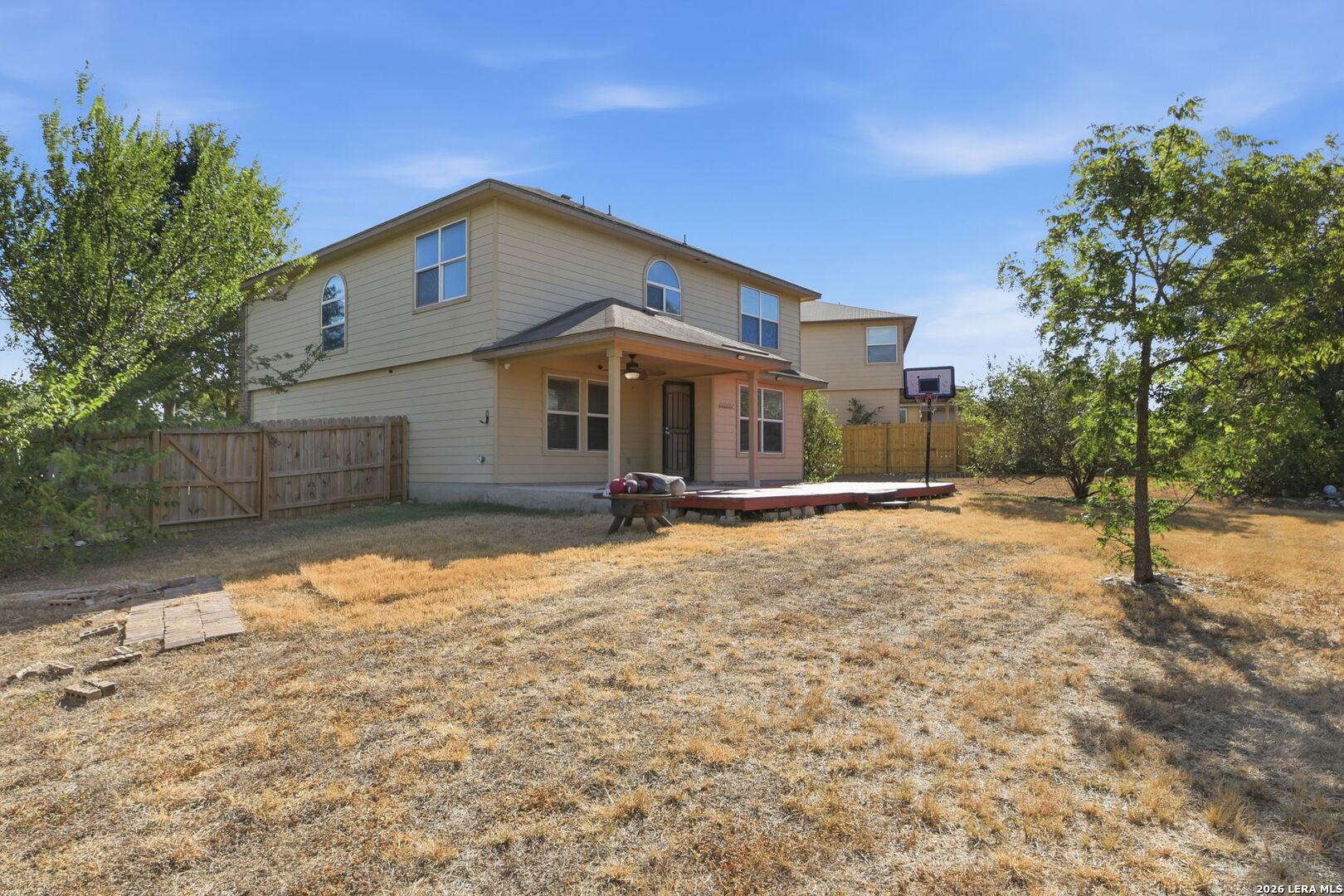 main property photo 30