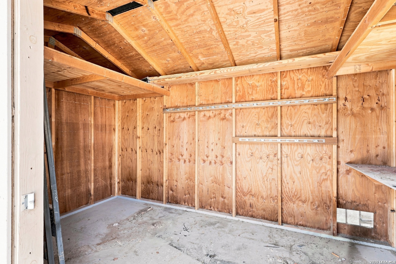 main property photo 58