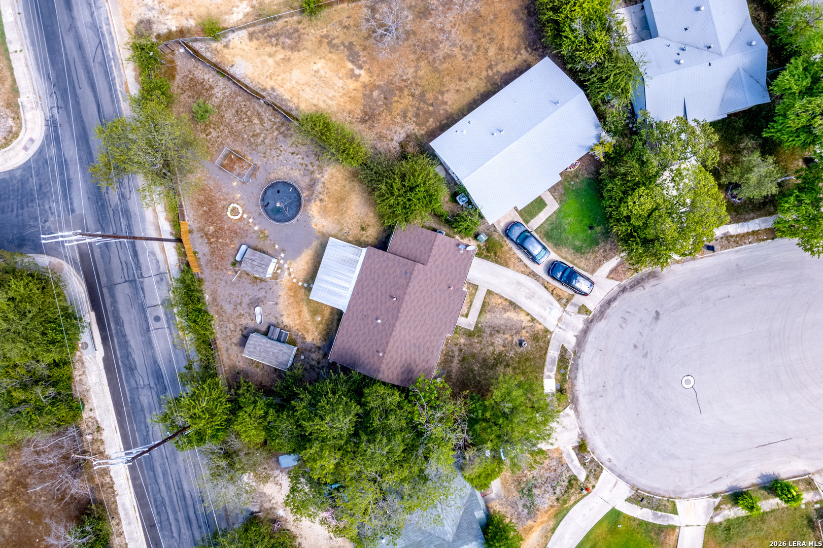 main property photo 23