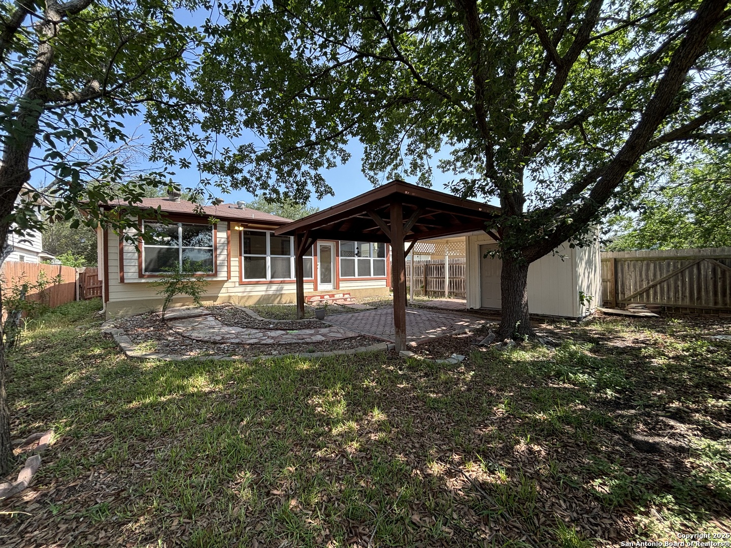 main property photo 22