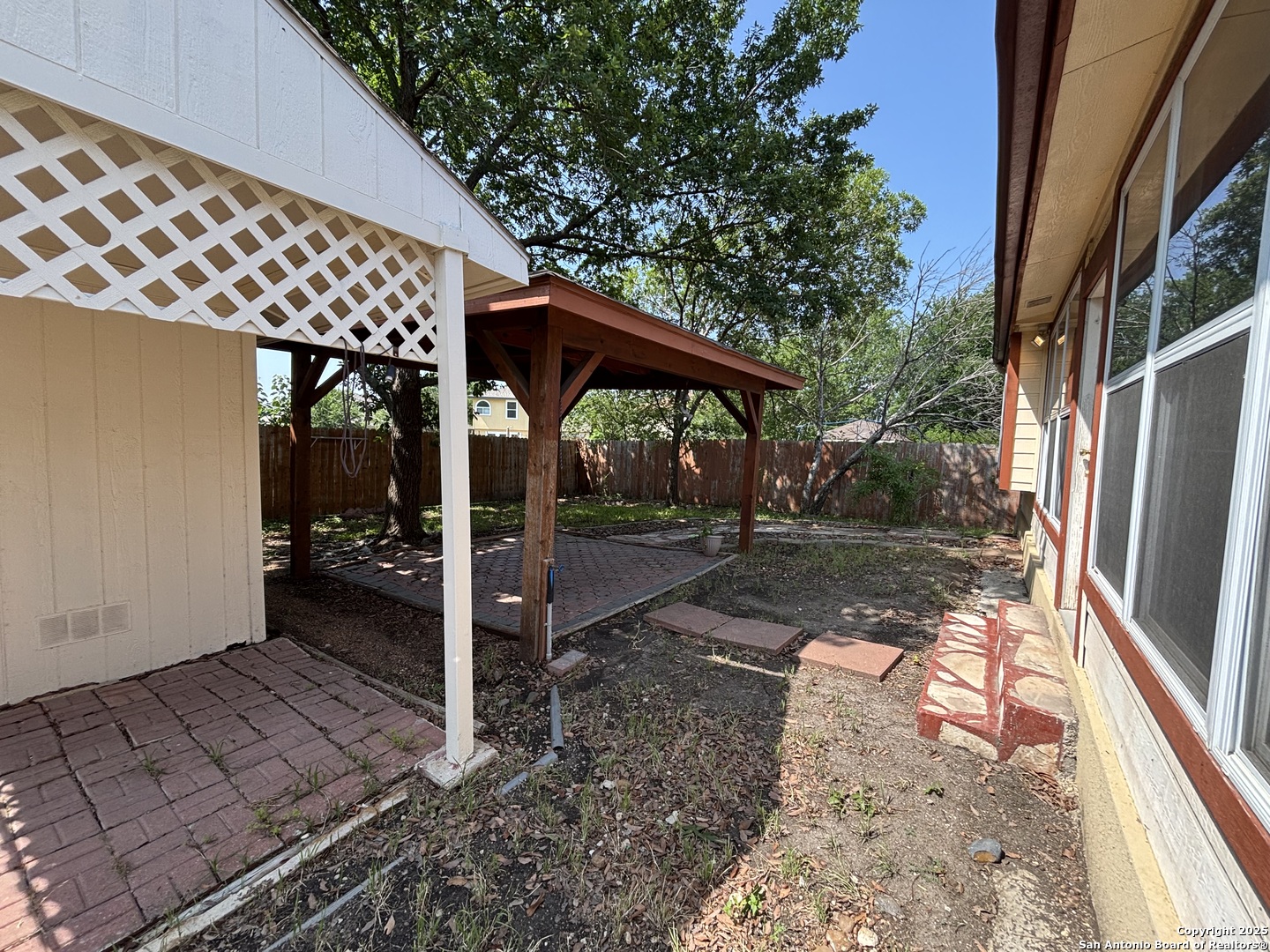 main property photo 23