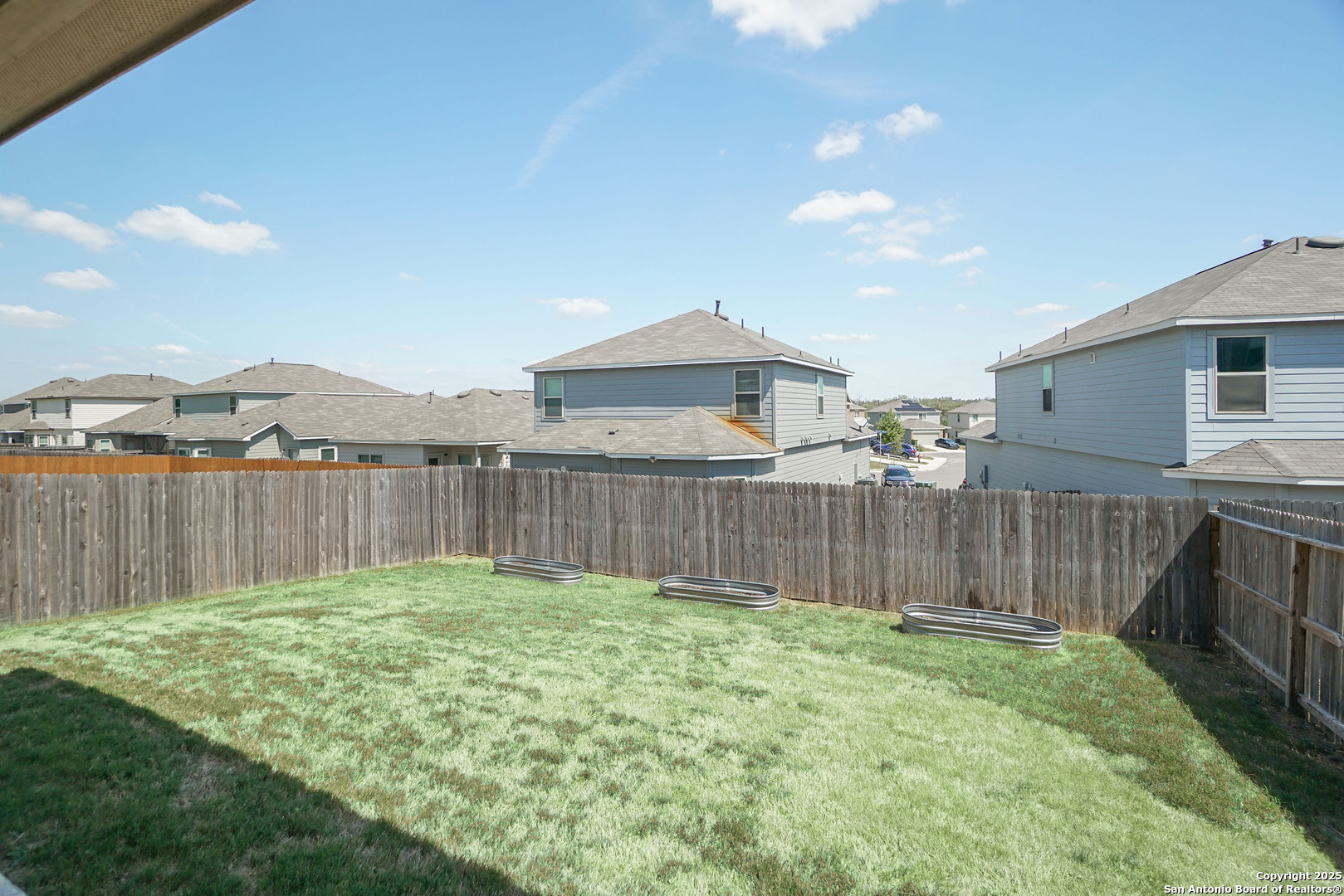 main property photo 25