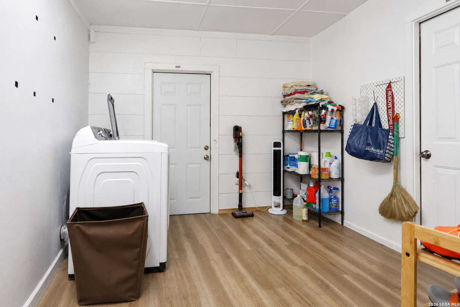 main property photo 13