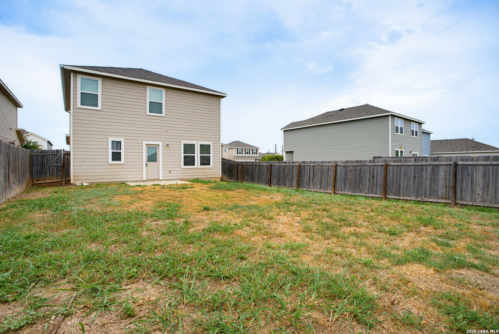 main property photo 19