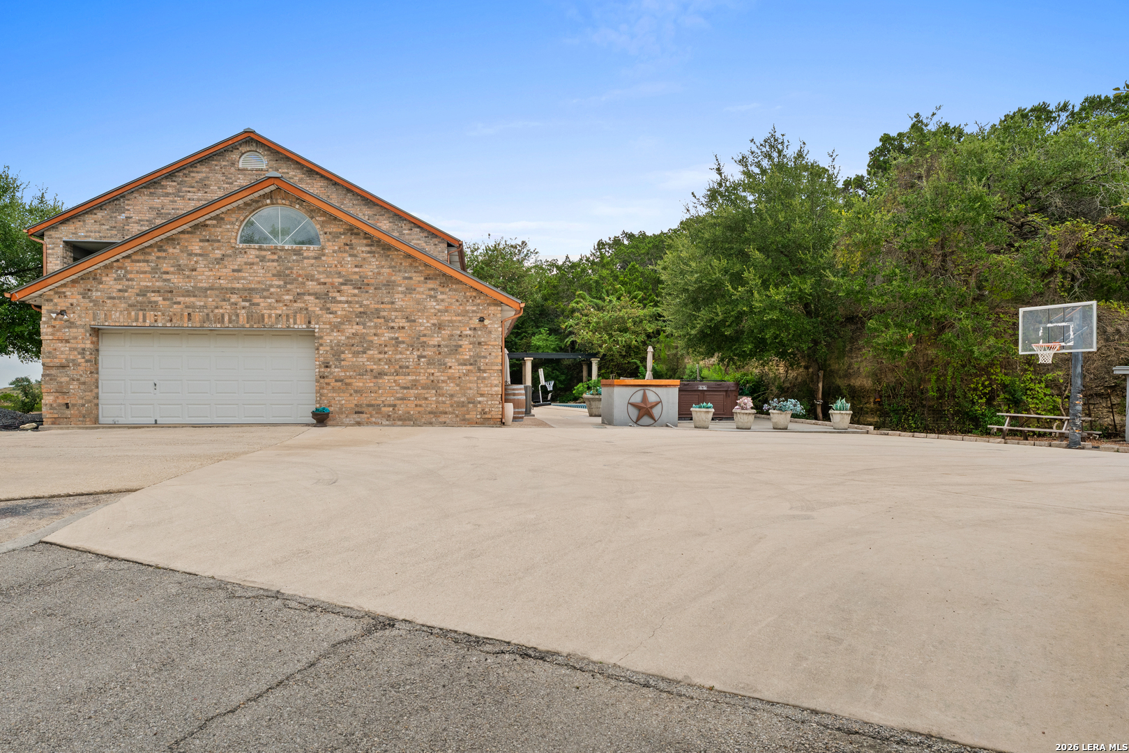 main property photo 48