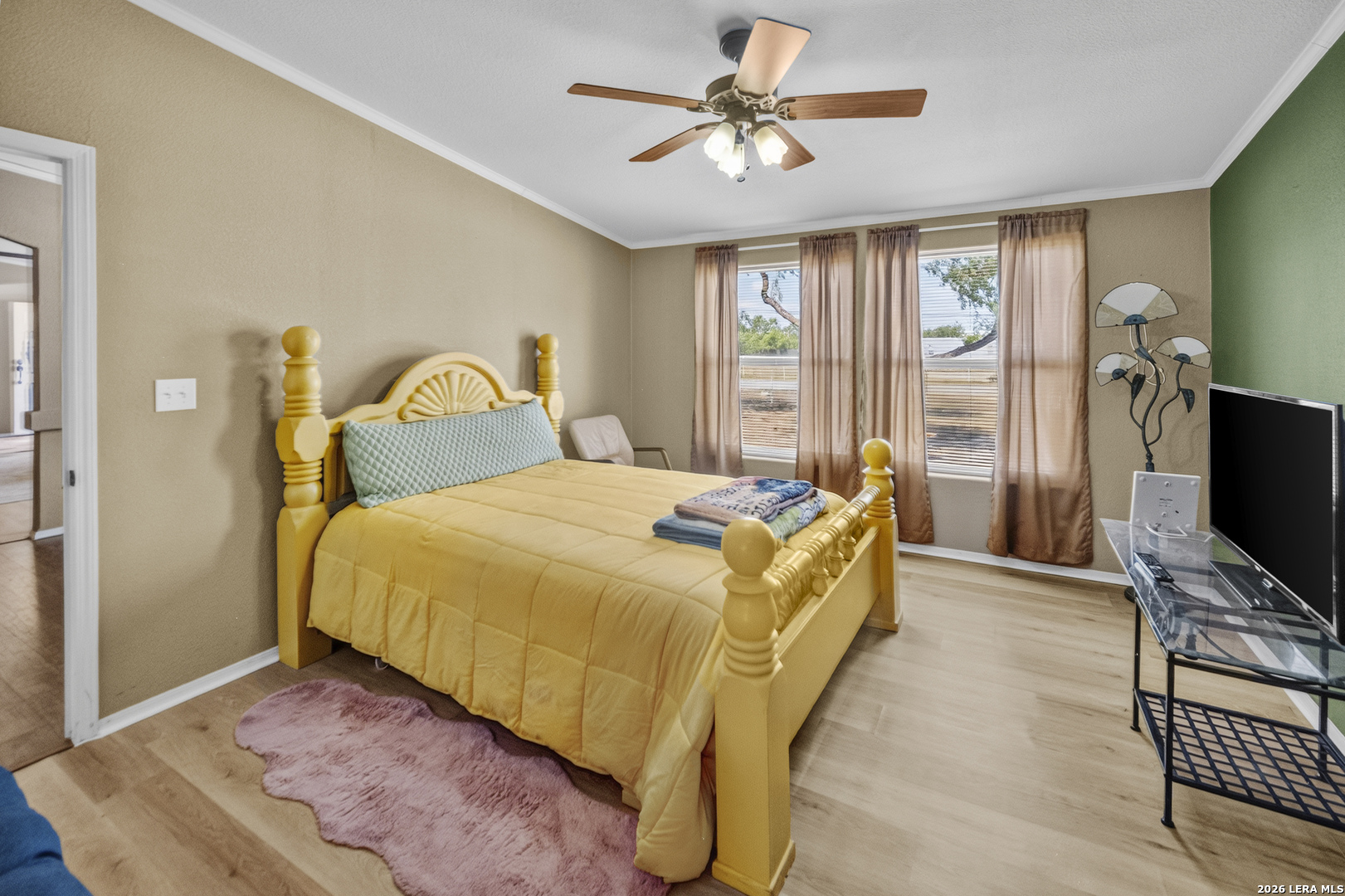 main property photo 11