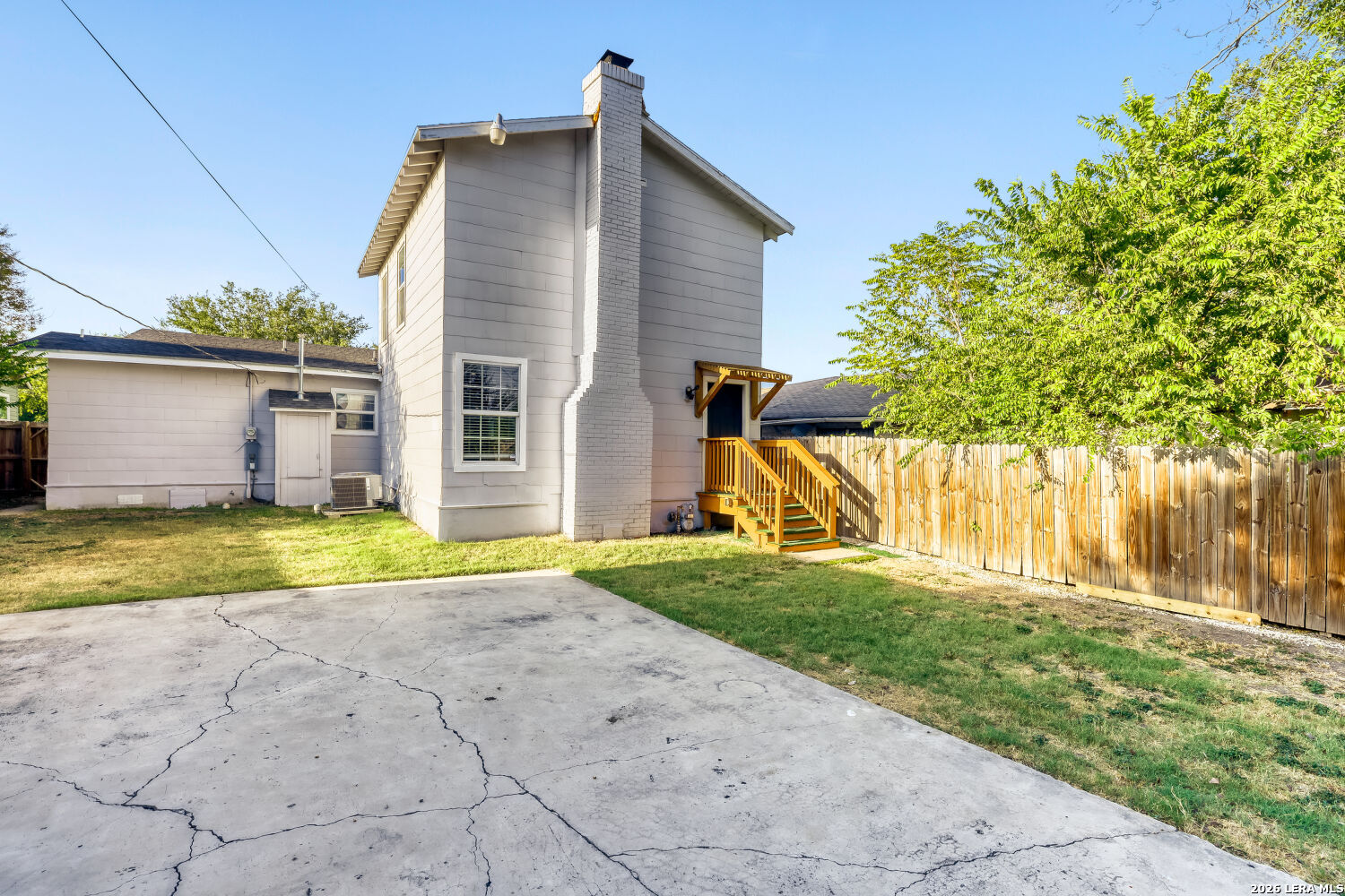 main property photo 24