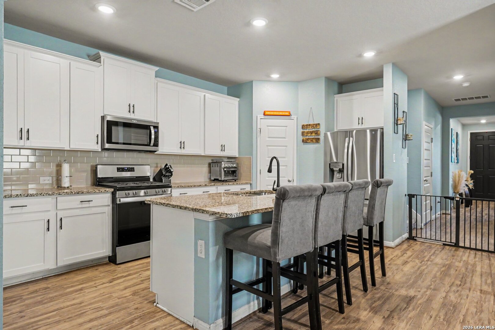 main property photo 12