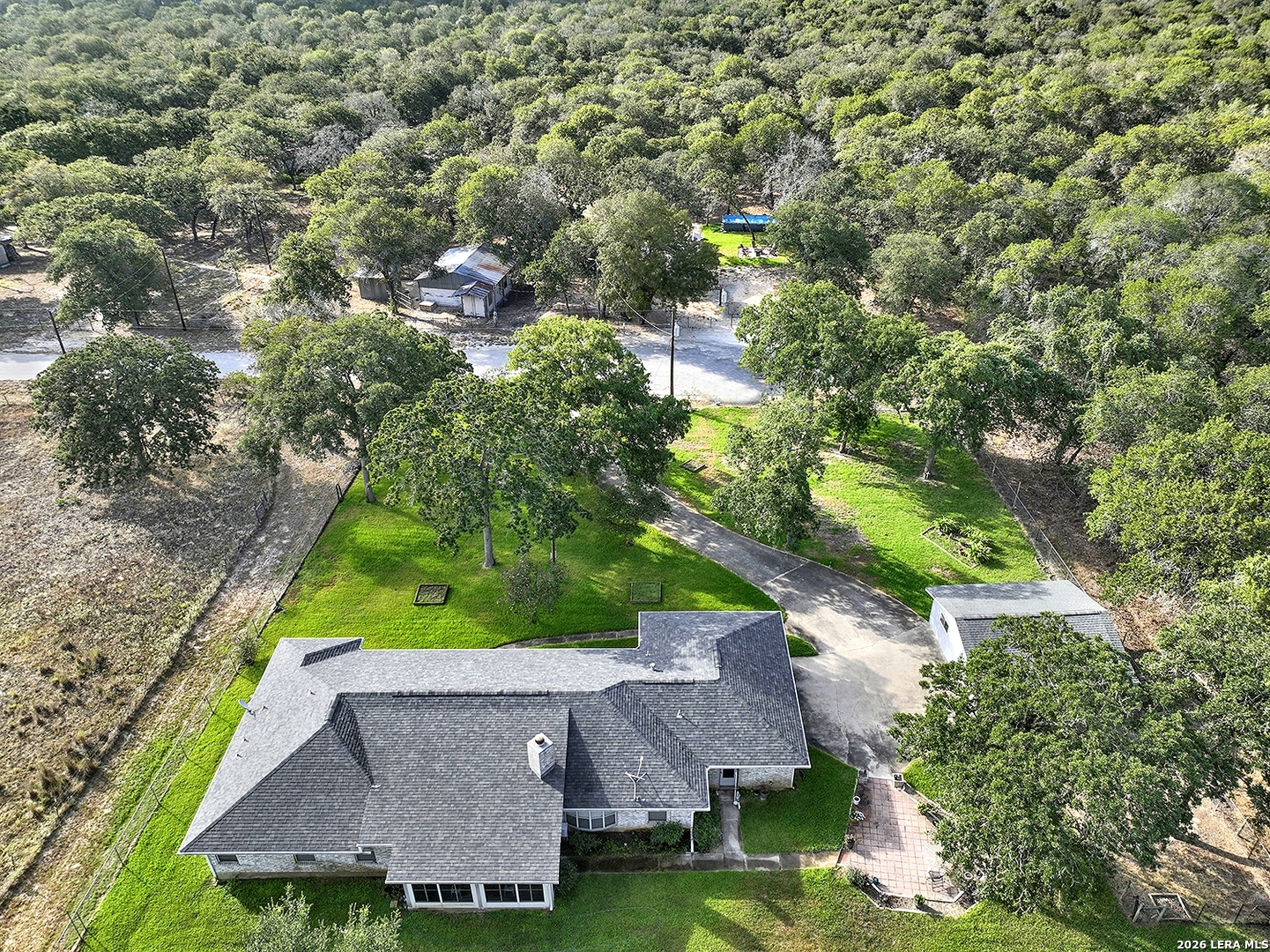 main property photo 31