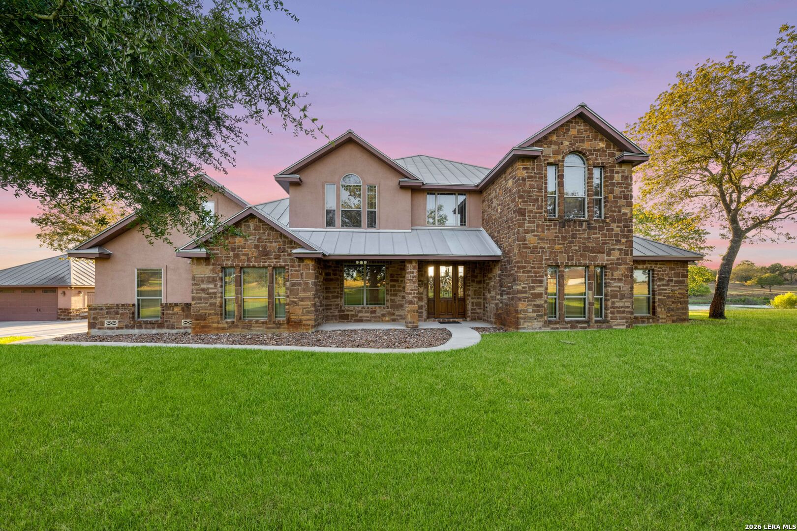 main property photo 7