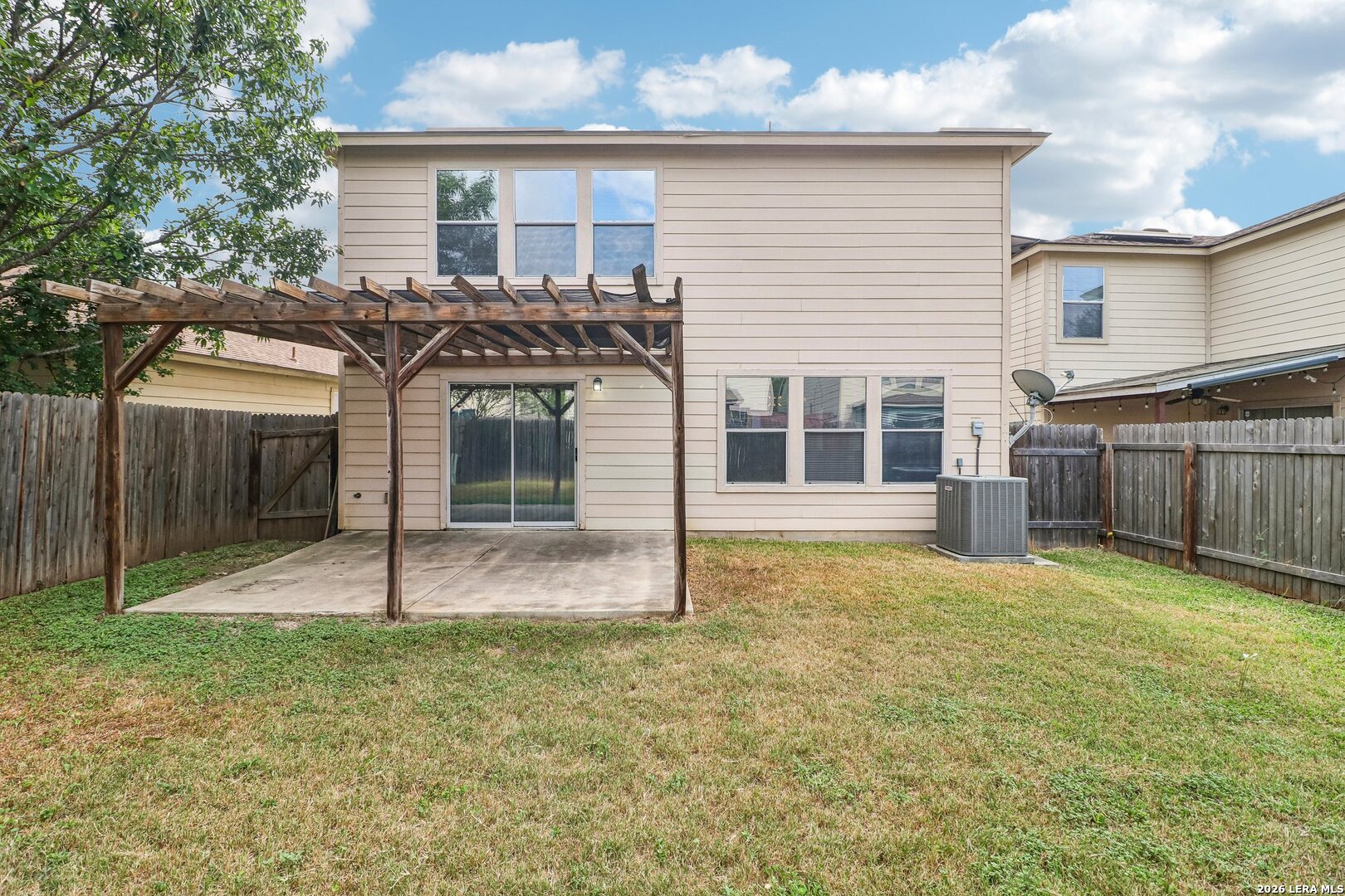 main property photo 17