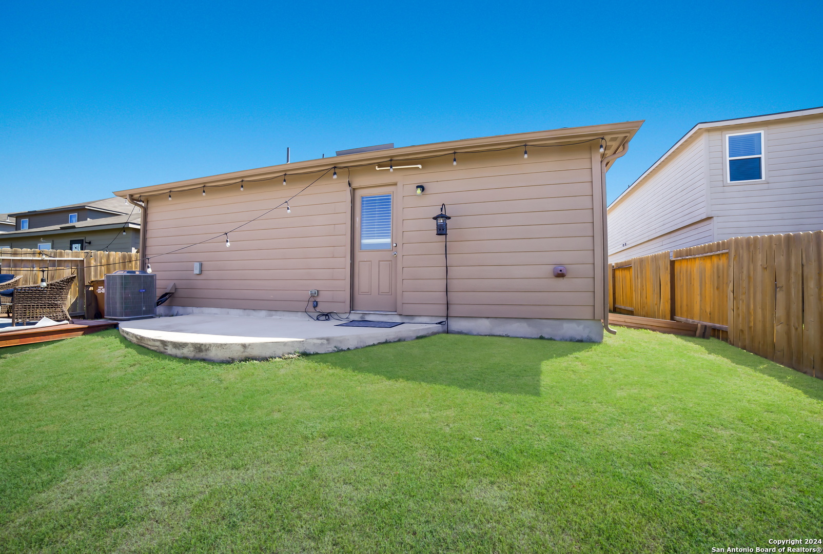 main property photo 13