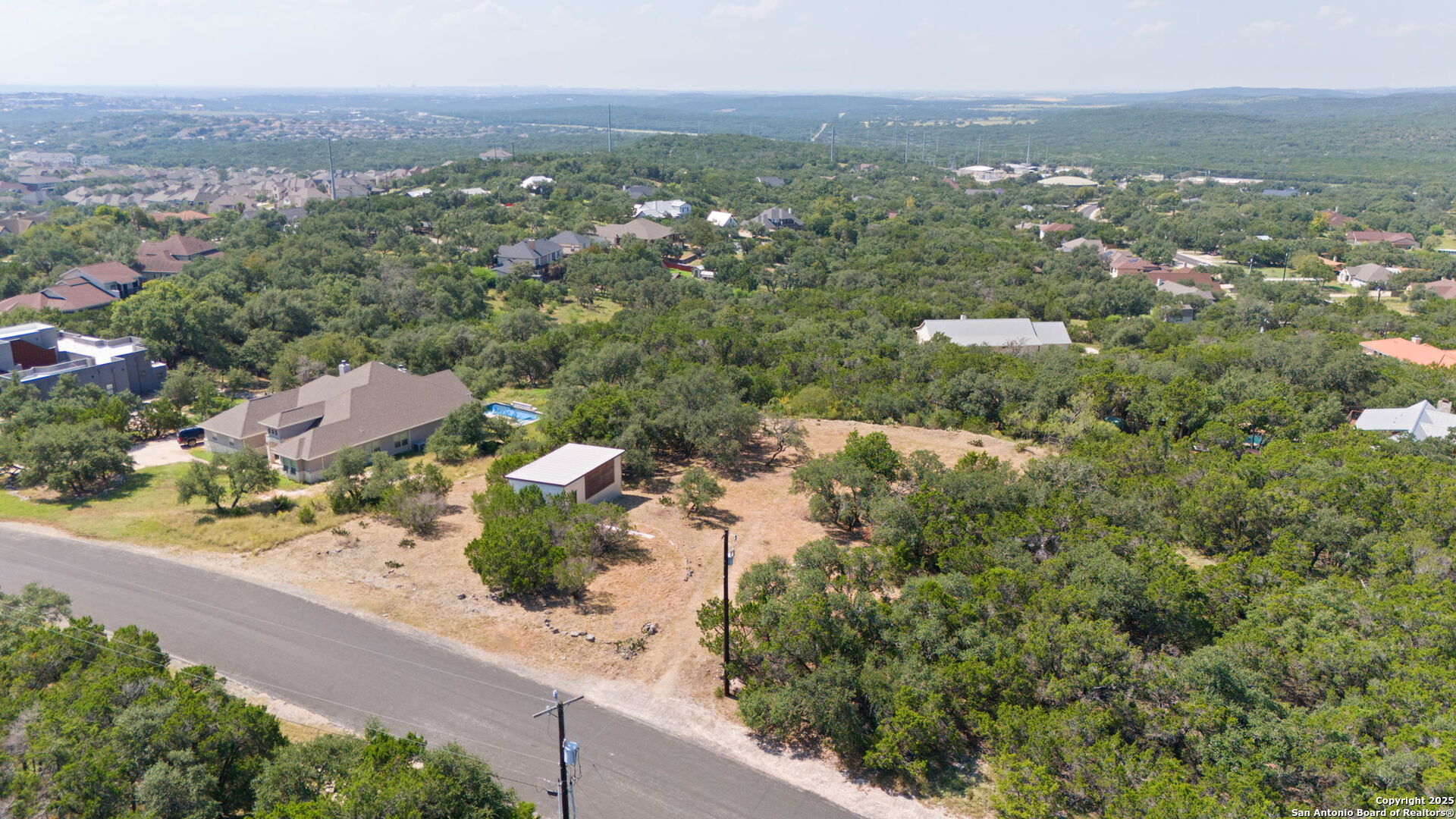 main property photo 17