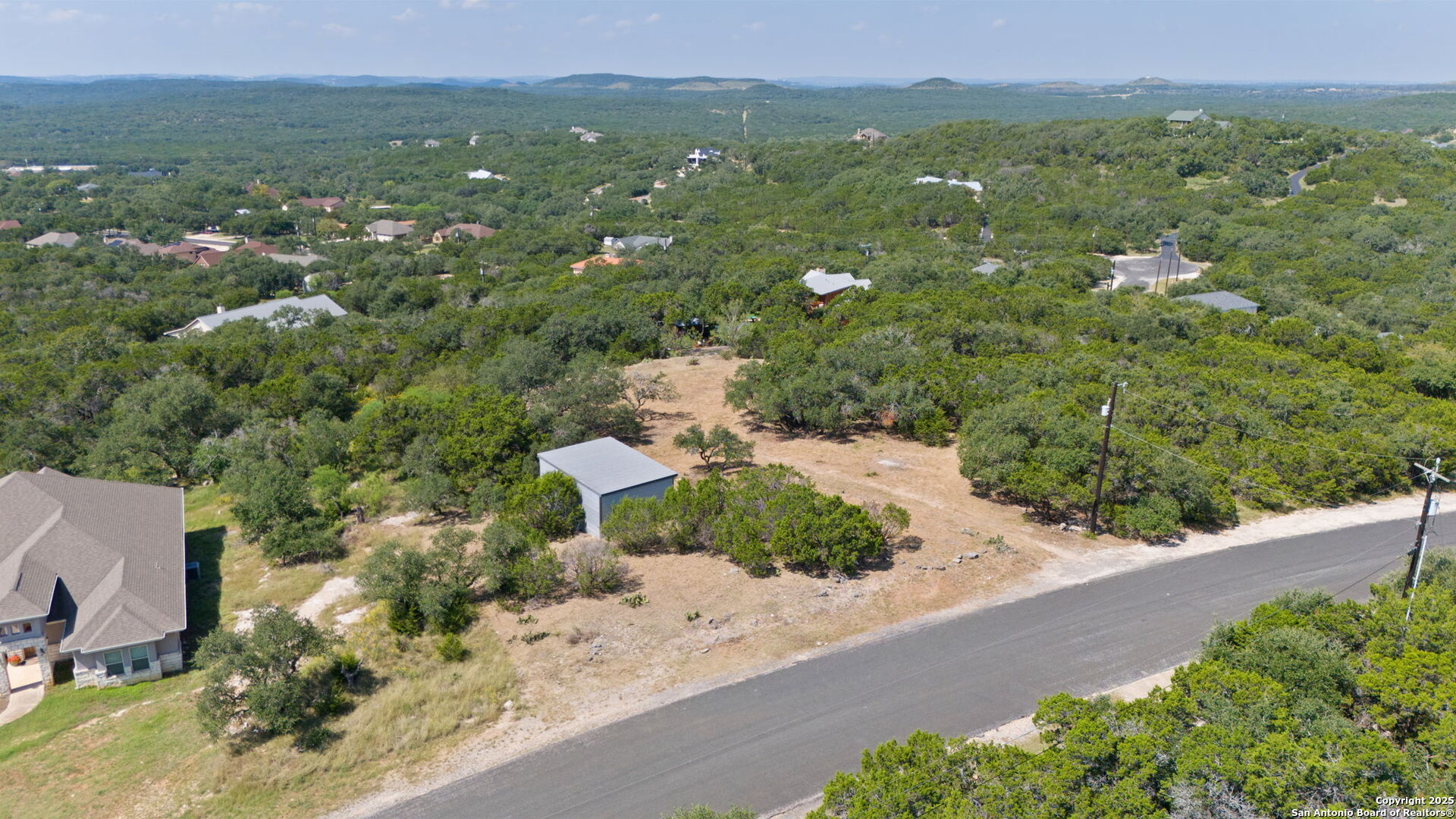 main property photo 8