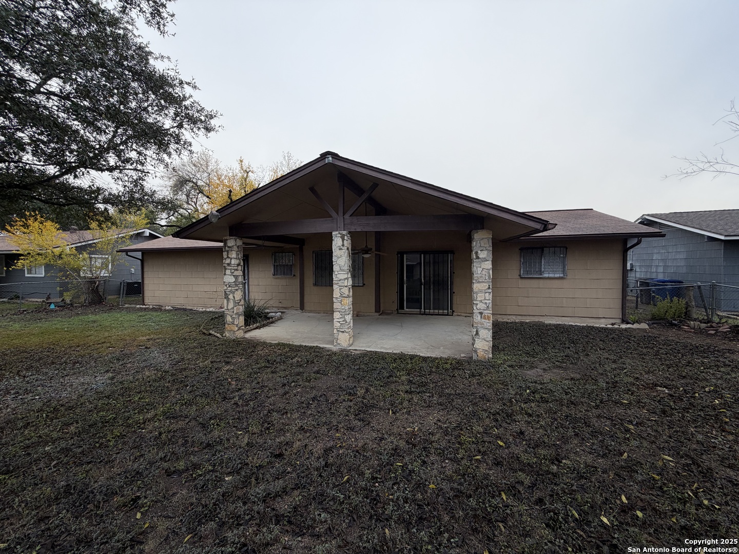 main property photo 17