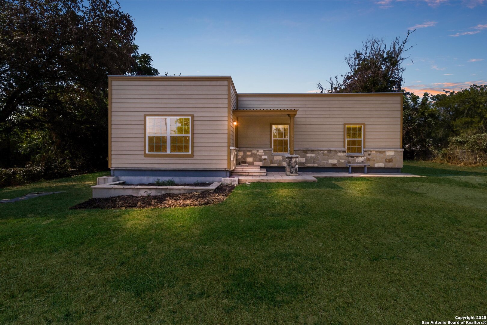 main property photo 1
