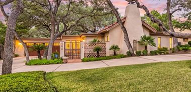 image of property with 4 Bed | 3 Bath | 2,234 Sqft