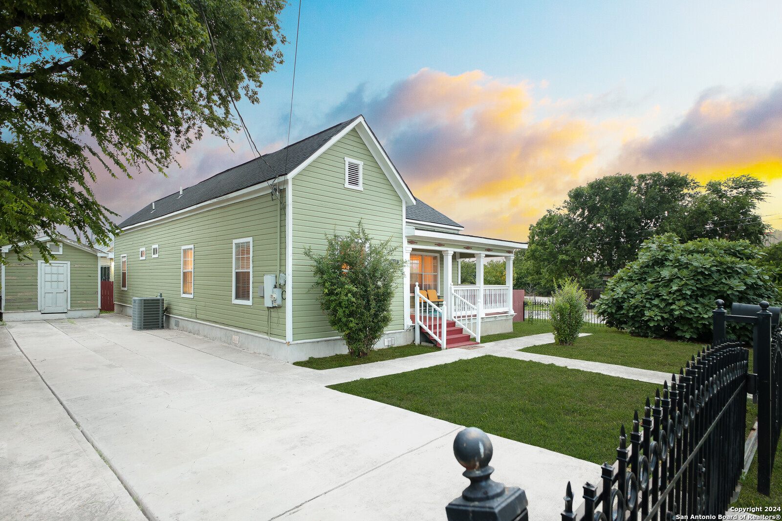 main property photo 2