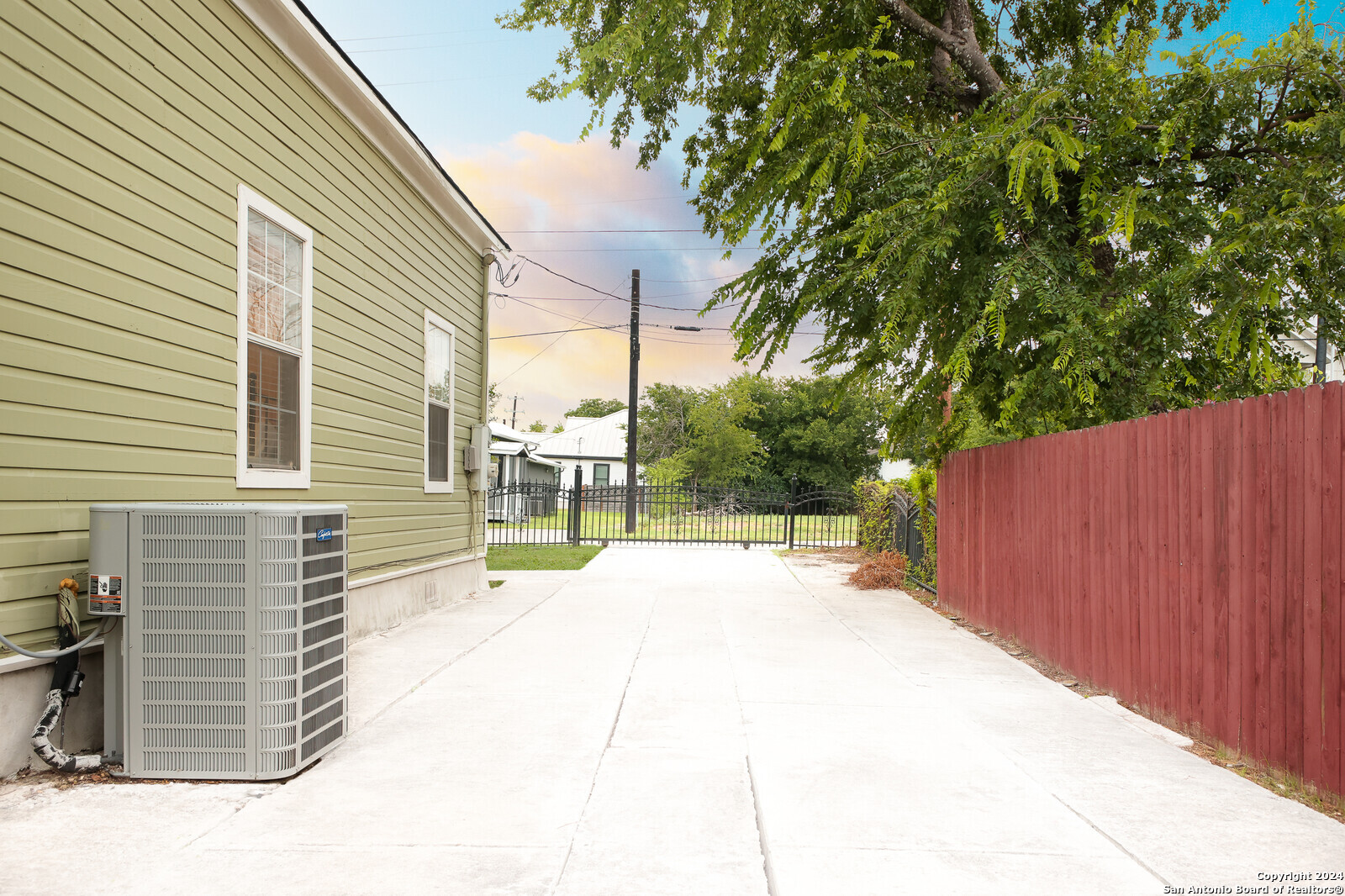 main property photo 27