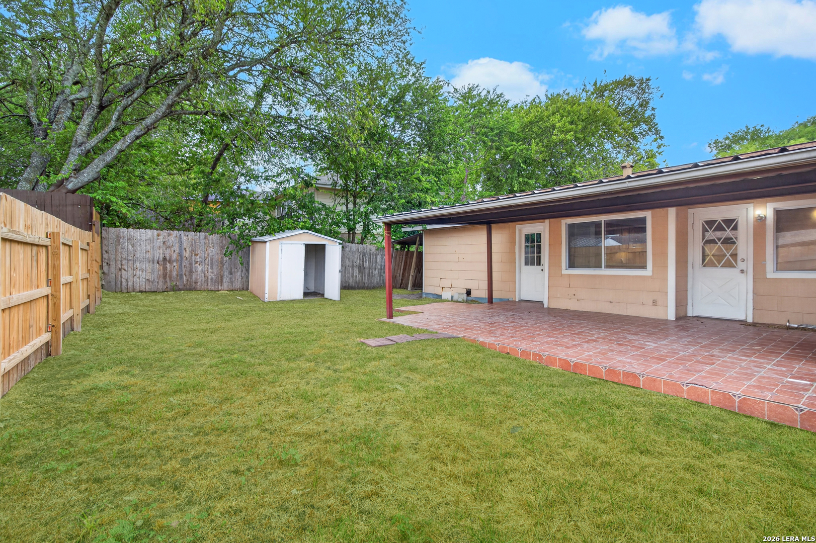 main property photo 28