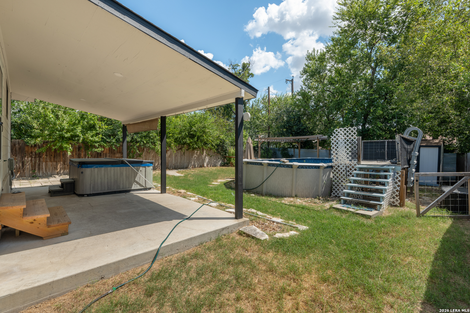 main property photo 20