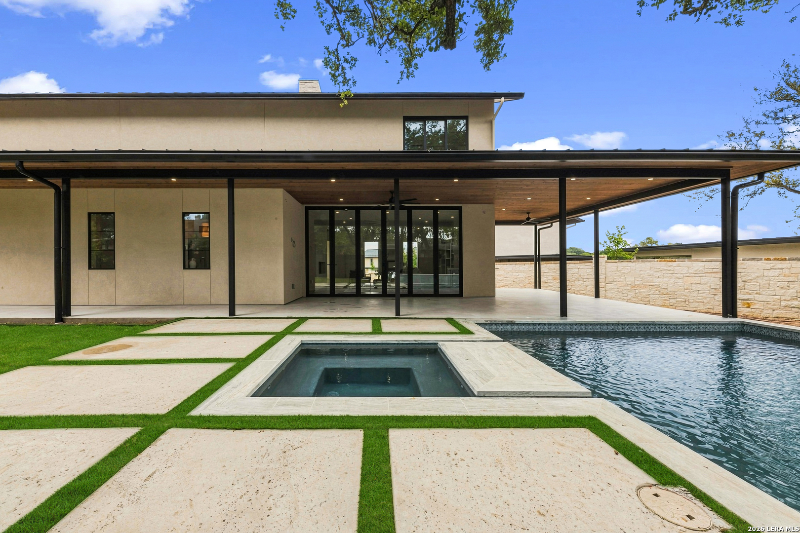main property photo 34
