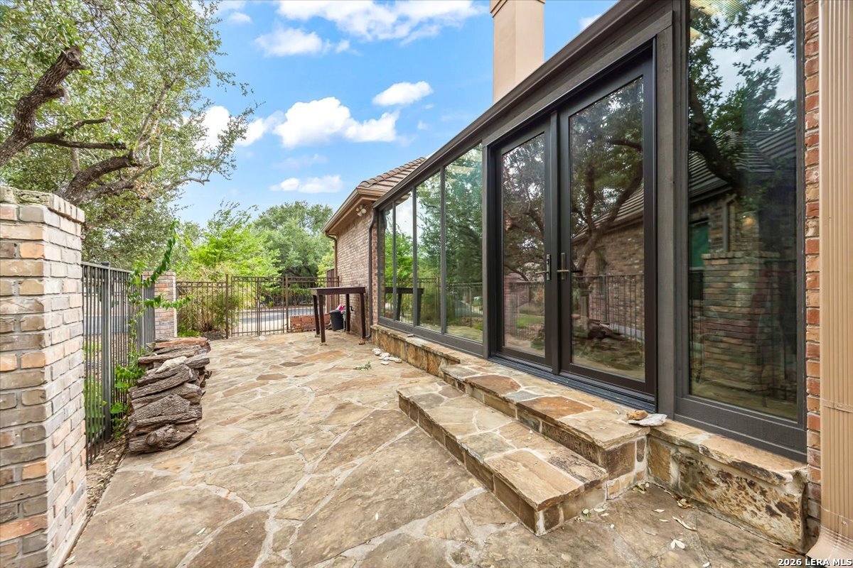 main property photo 41