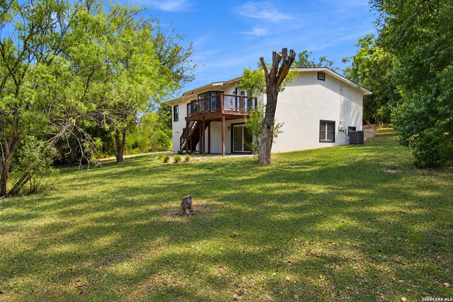 main property photo 31
