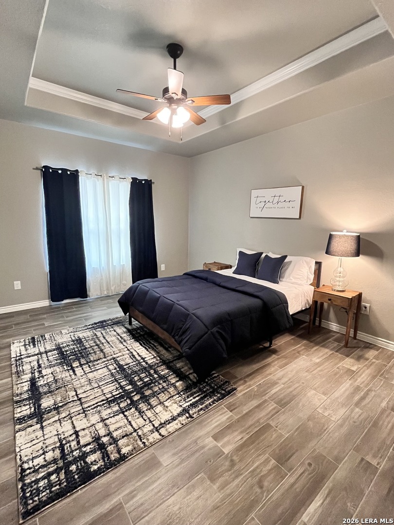 main property photo 11