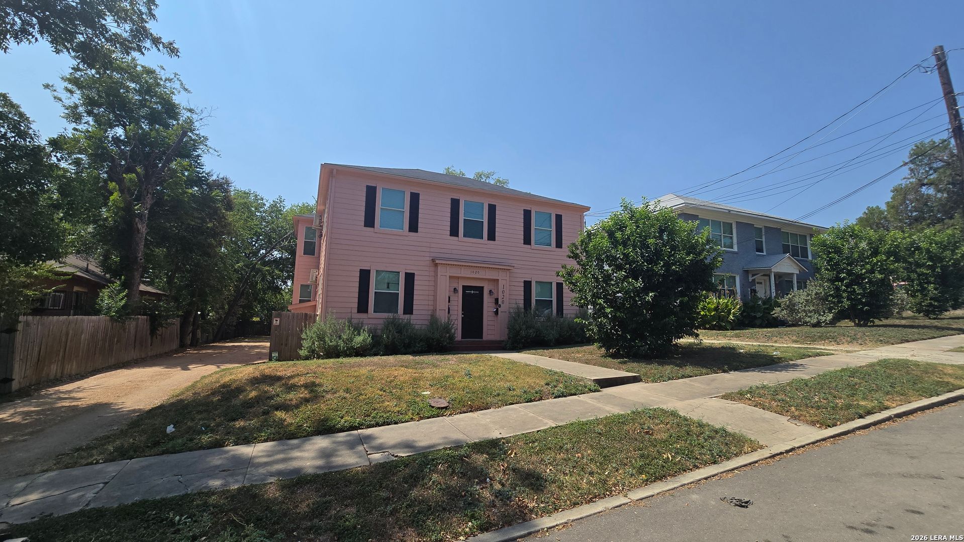 main property photo 8