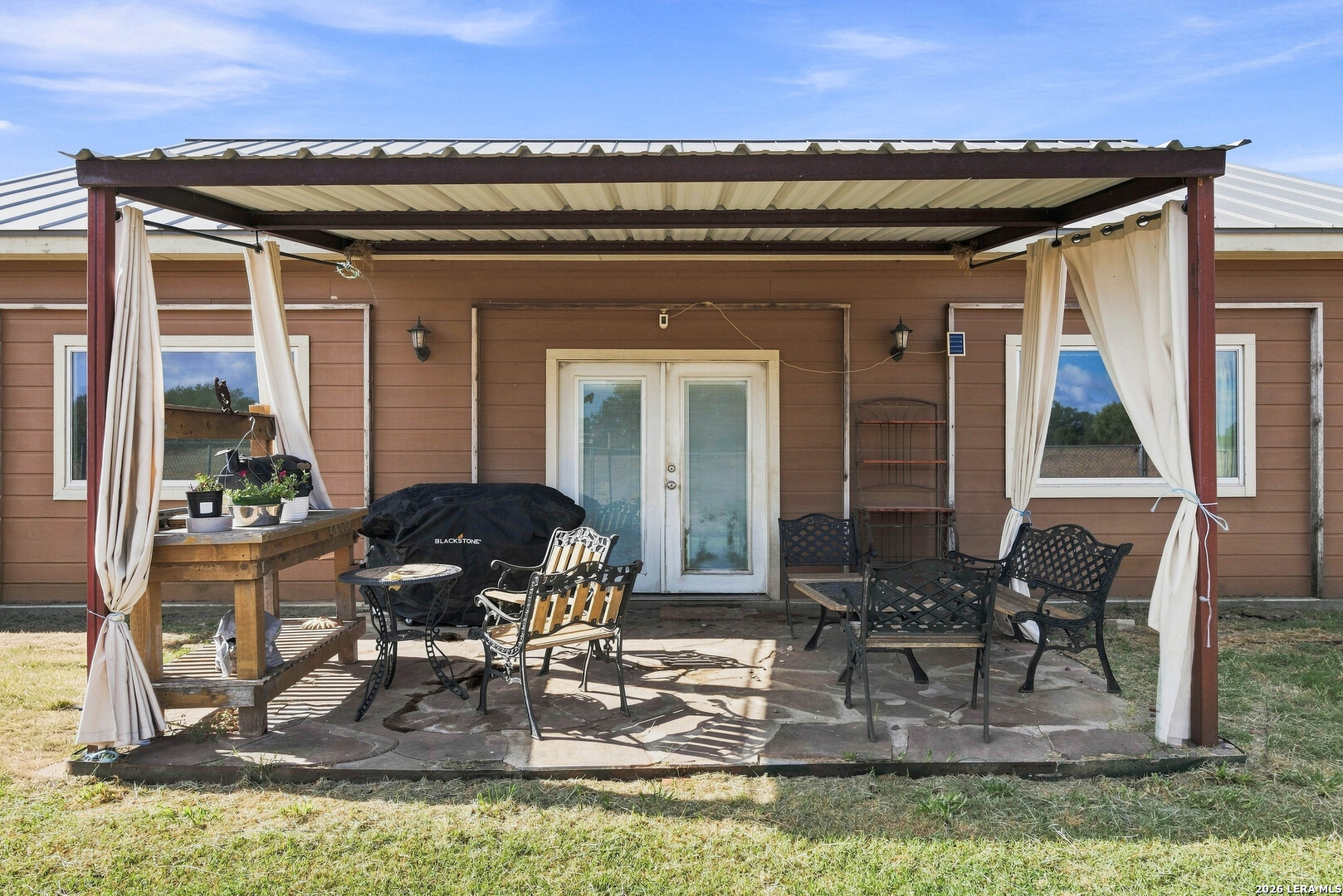 main property photo 18
