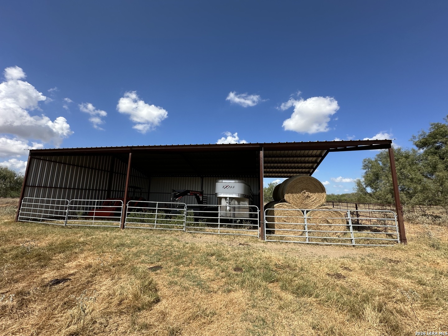 main property photo 26